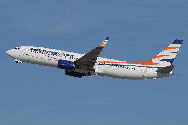 Boeing 737-800 (OK-TVO) - 27/11/2021: Flight to Berlin (BER) climbing from runway 26.