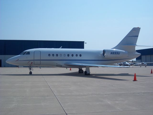 Dassault Falcon 2000 (N899U)