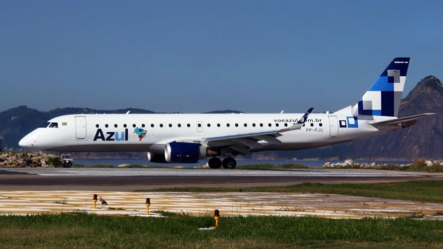 Embraer ERJ-190 (PP-PJU)