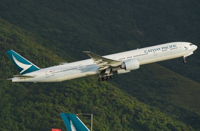 BOEING 777-300ER (B-KPX)