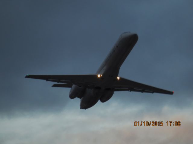 Embraer ERJ-145 (N651AE)