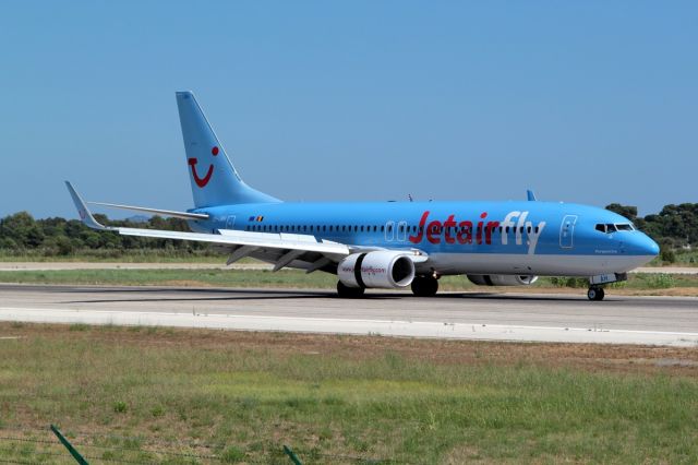Boeing 737-800 (OO-JAH)