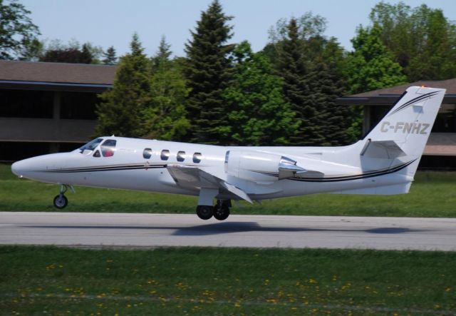 Cessna Citation 1SP (C-FNHZ) - Landing runway 33 CYKZ Buttonville