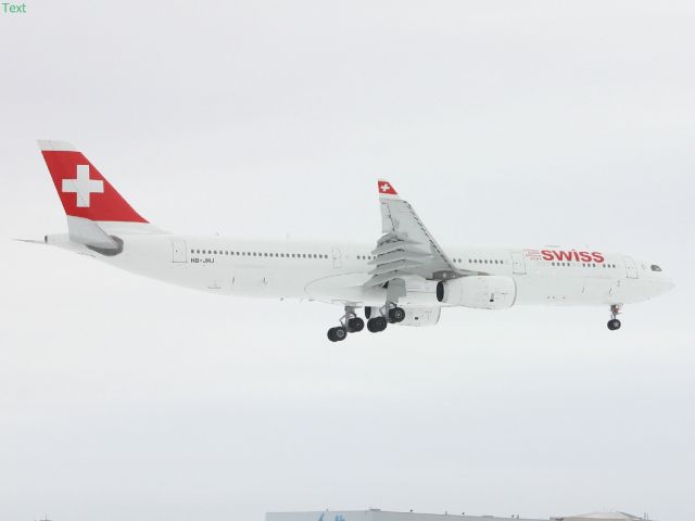 Airbus A330-300 (HB-JHJ)