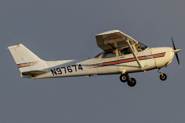 Cessna Skyhawk (N97674)