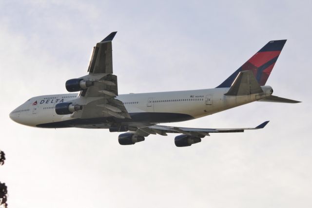 Boeing 747-400 (N669US)