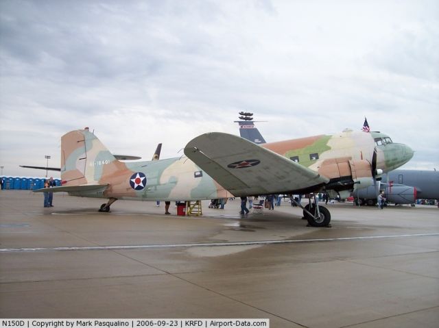 Douglas DC-3 (N150D)