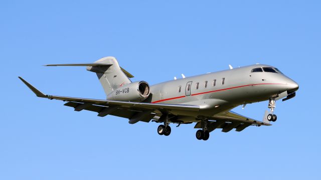 Canadair Challenger 350 (9H-VCB)