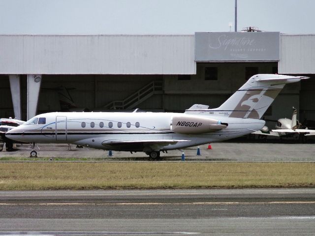 Hawker Beechcraft 4000 (N860AP)