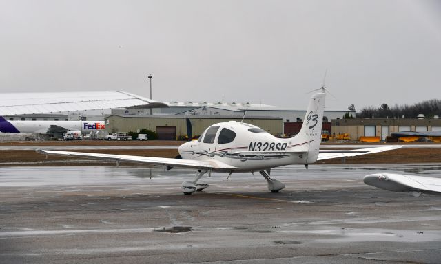 Cirrus SR-22 (N328SR) - Cirrus SR22 N328SR in Burlington 