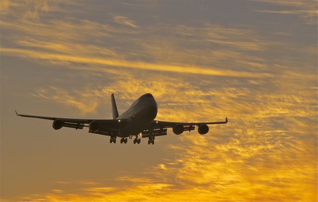 Boeing 747-400 (VH-OEI)