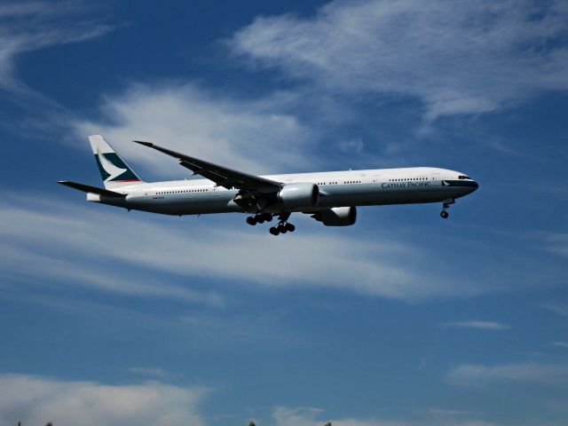 BOEING 777-300 (B-KQL)