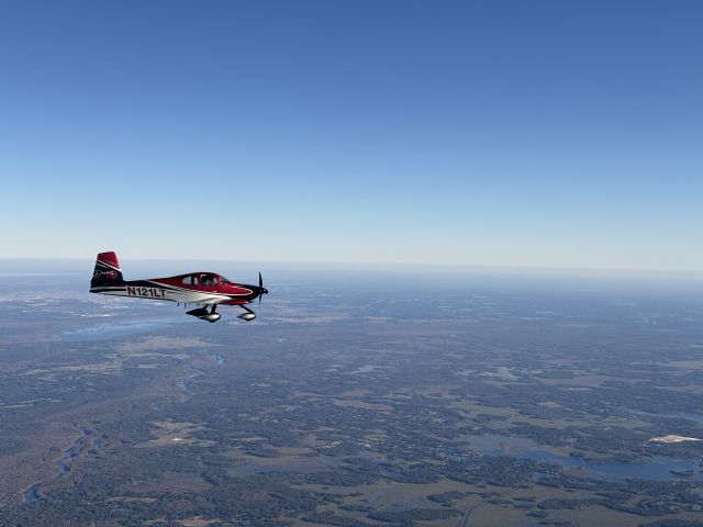 Vans RV-10 (N121LT)
