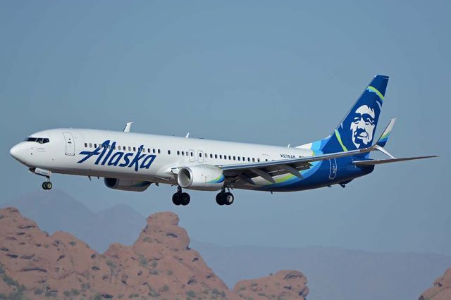 Boeing 737-900 (N274AK) - Alaska Boeing 737-900 N274AK at Phoenix Sky Harbor on February 6, 2018.