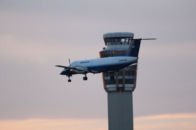 Embraer EMB-120 Brasilia (N566SW)