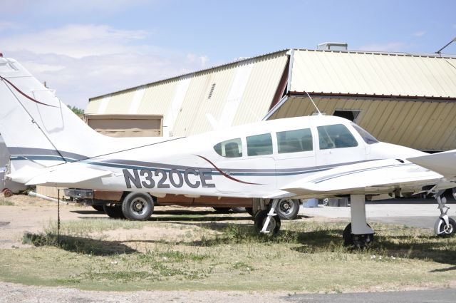 Cessna Executive Skyknight (N320CE)