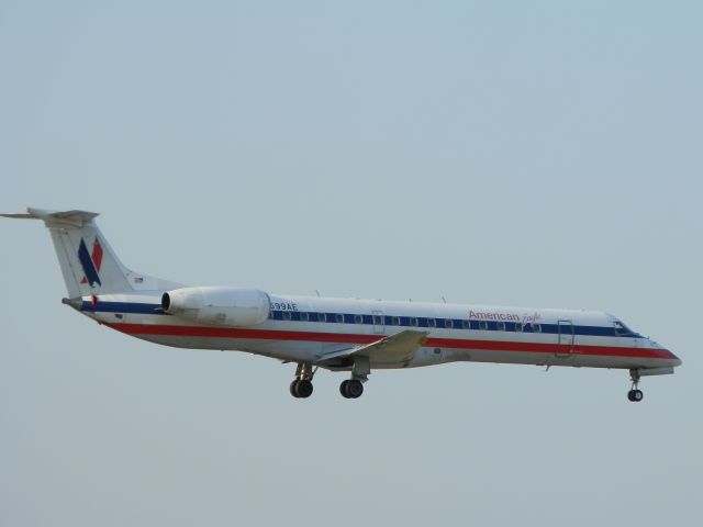 Embraer ERJ-145 (N699AE)