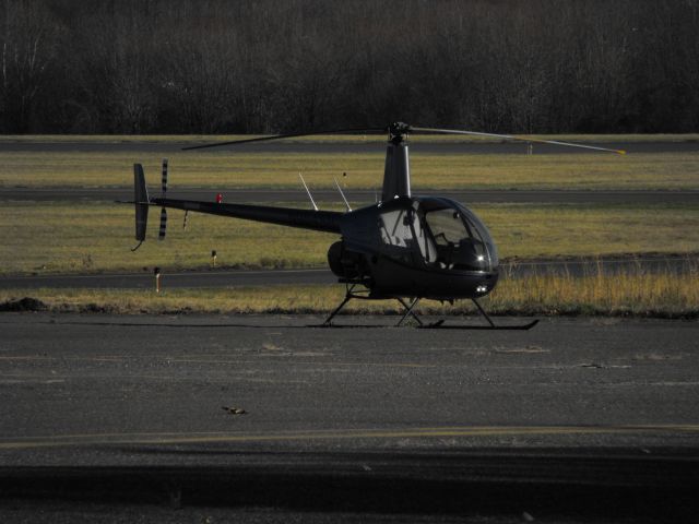Robinson R-22 (N964SH) - This small Robinson 22 helo is usually for short tourist rides. N964SH is shown here in the Fall of 2009.