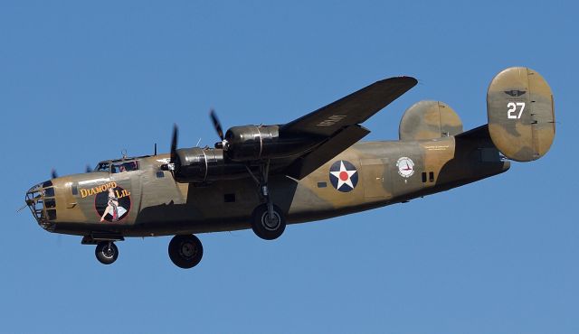 Consolidated B-24 Liberator (N24927) - B-24 Liberator "Diamond Lil" performing for the first time in many years after some serious mechanical overhauls at the 2018 Commemorative Air Force Wings Over Dallas Airshow (Please view in "full" for highest image quality)