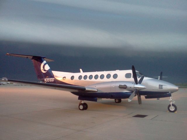 Beechcraft Super King Air 300 (N351DD)