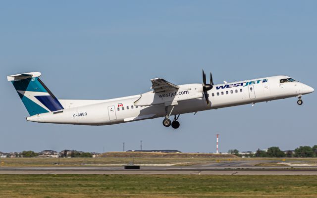 de Havilland Dash 8-400 (C-GWEQ)