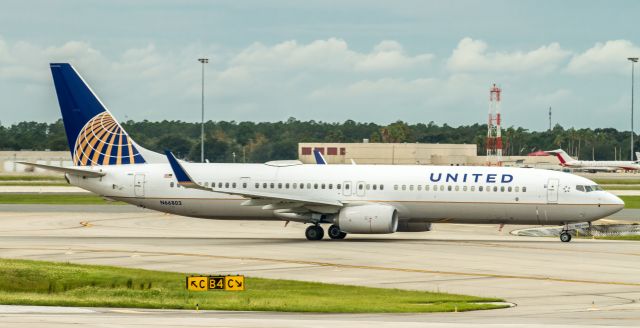 Boeing 737-900 (N66803)