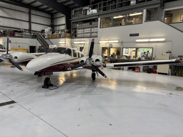 Piper Seneca (N303CK)