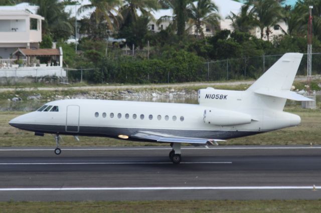 Dassault Falcon 900 (N105BK)