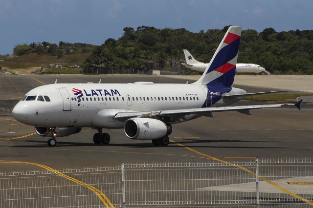 Airbus A319 (PR-MAO)