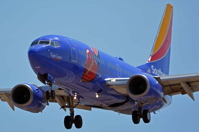 Boeing 737-700 (N409WN) - Southwest Boeing 737-7H4 N409WN Triple Crown at Phoenix Sky Harbor on July 28, 2018. 