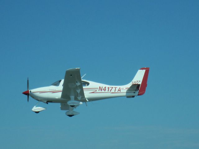 Cirrus SR-22 (N417TA)