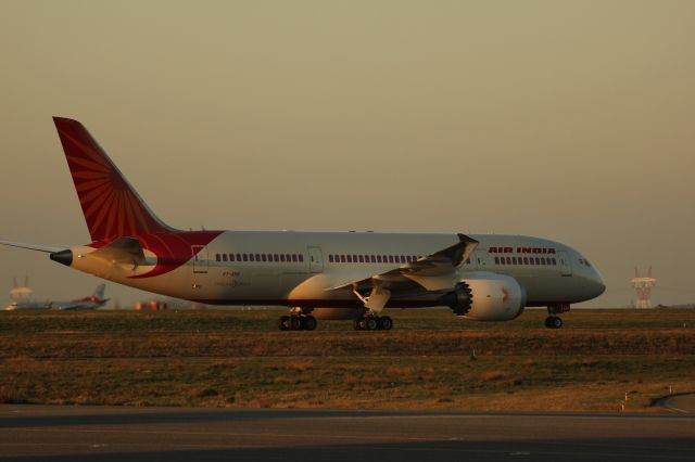 Boeing 787-8 (VT-ANA)