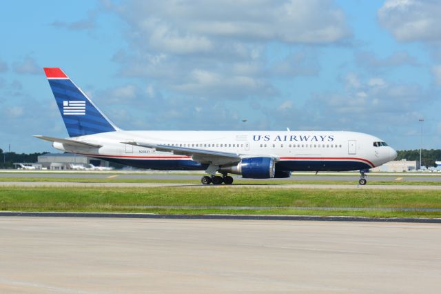 BOEING 767-200 (N248AY)