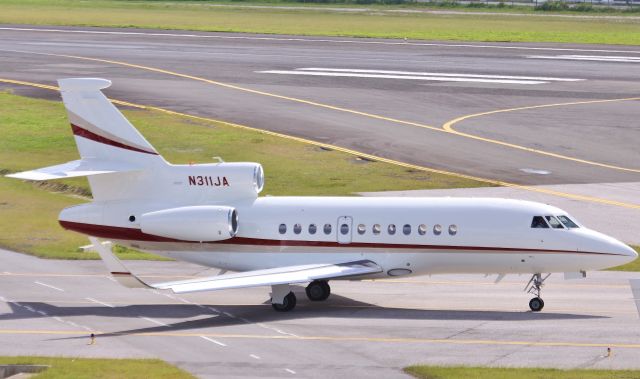 Hawker 800 (N311JA)