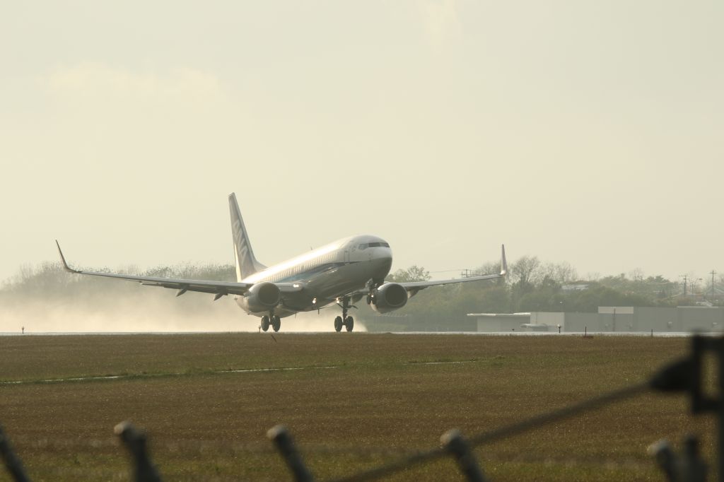 Boeing 737-800 (JA55AN) - 20 May 2015: HKD-KIX