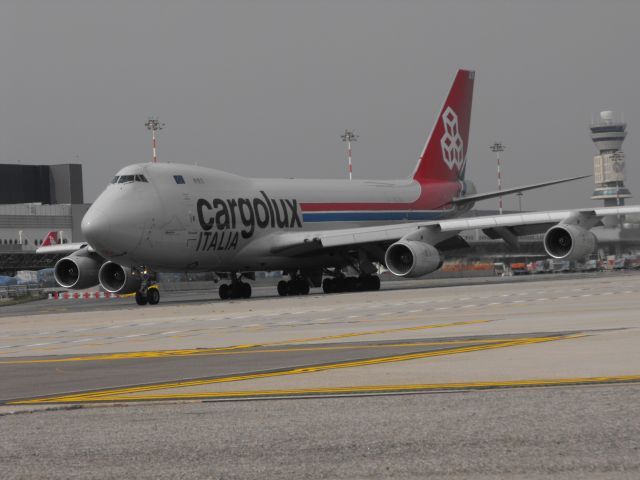 Boeing 747-400 (LX-RCV)