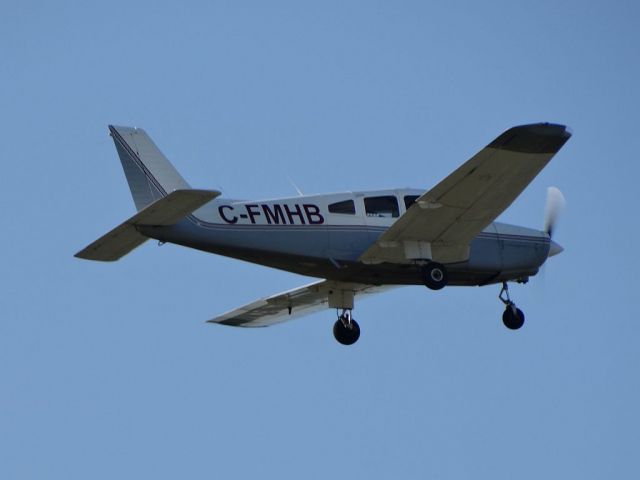 Piper Cherokee (C-FMHB)