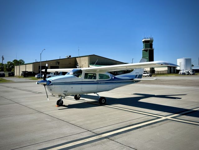 Cessna Centurion (N761YM)