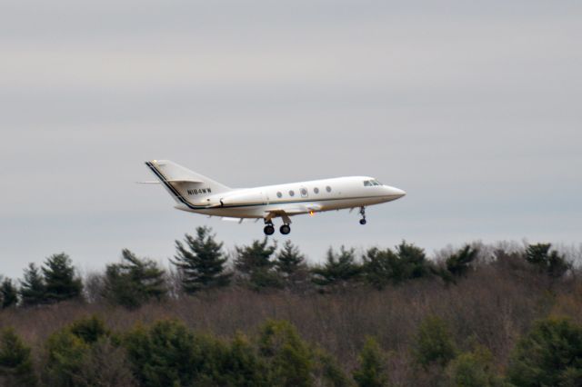 Dassault Falcon 20 (N184WW) - Inbound to Schenectady County Airport NY