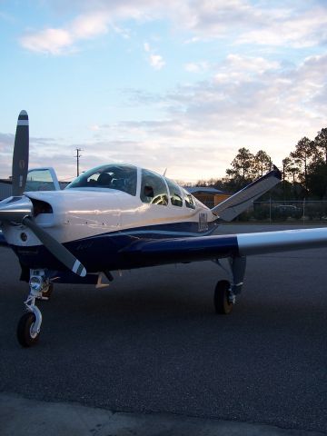 Beechcraft 35 Bonanza (N10UL)