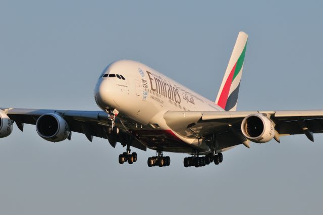 Airbus A380-800 (A6-EDO) - 2013/4/28