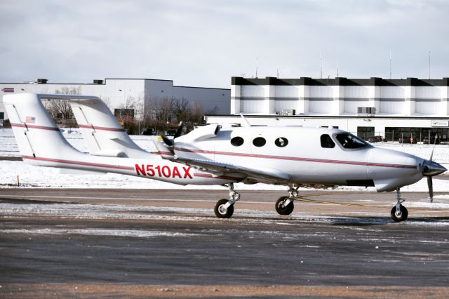 Adam A-500 (N510AX) - Privately owned Adam Aircraft Industries A500 arriving into Buffalo from State College (UNV)... This aircraft is one of five currently flying in the world, with only 7 airframes ever built after AAI filed for bankruptcy in February of 2008...