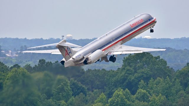 McDonnell Douglas MD-83 (N979TW) - American Airlines McDonnell Douglas MD-83 (N979TW) departs KRDU Rwy 23L enroute to KDFW on 6/2/2018 at 12:12 pm