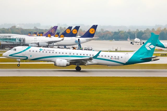 Embraer ERJ-190 (I-ADJM)