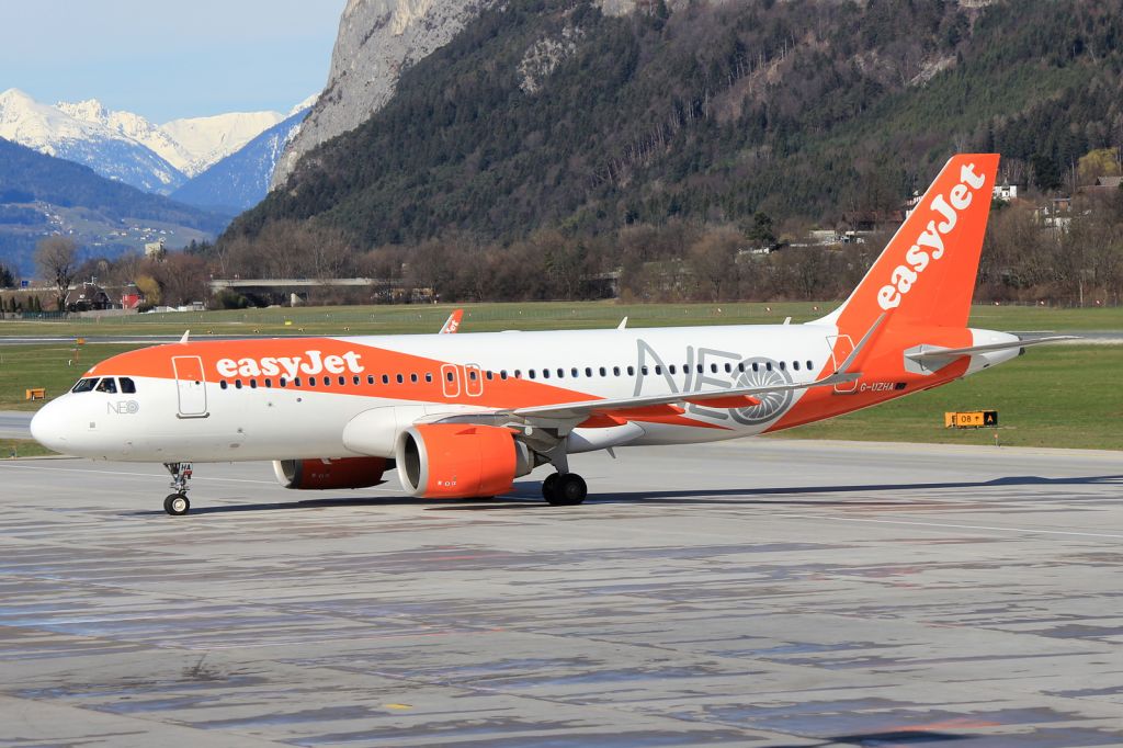 Airbus A320neo (G-UZHA)