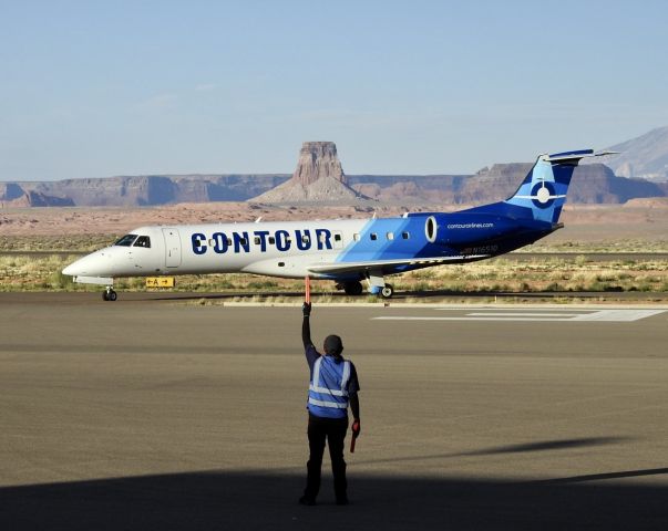 Embraer ERJ-135 (N16510)