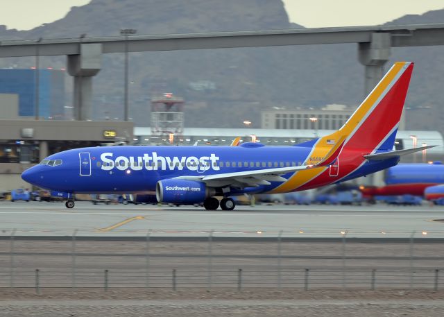 Boeing 737-700 (N559WN)