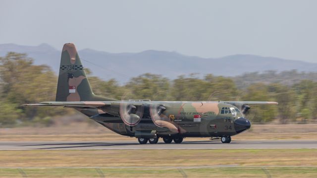 Lockheed C-130 Hercules (N734)