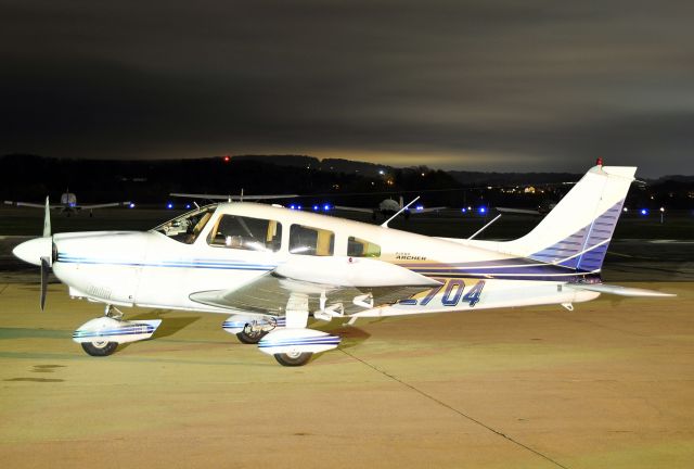 Piper Cherokee (N32704) - Seen at KFDK on 11/14/2009.      a href=http://discussions.flightaware.com/profile.php?mode=viewprofile&u=269247  [ concord977 profile ]/a