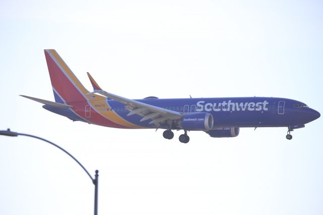 Boeing 737 MAX 8 (N8827Q)